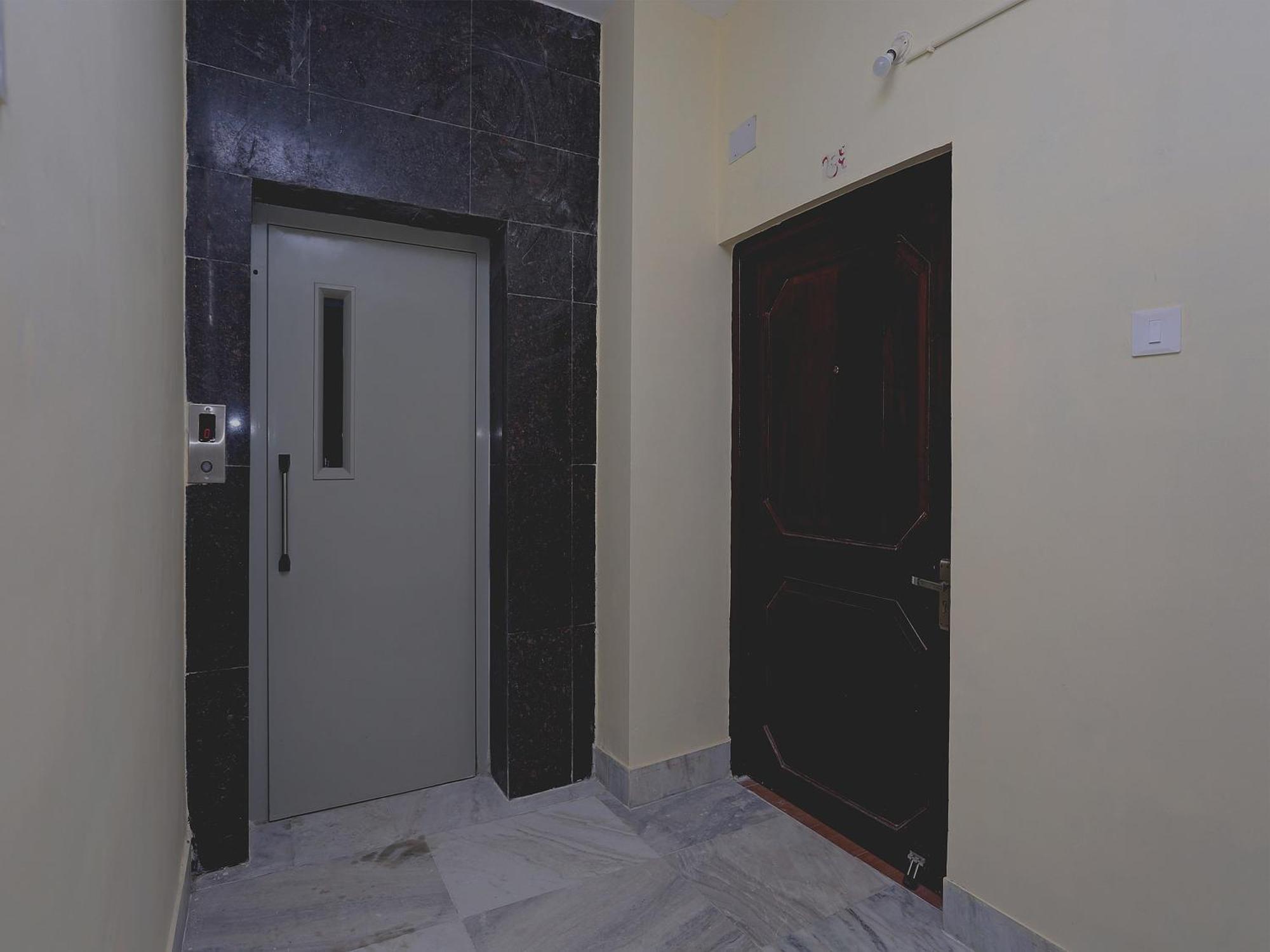 Oyo 17276 The Maple Tree Hotels Bhubaneswar Zewnętrze zdjęcie