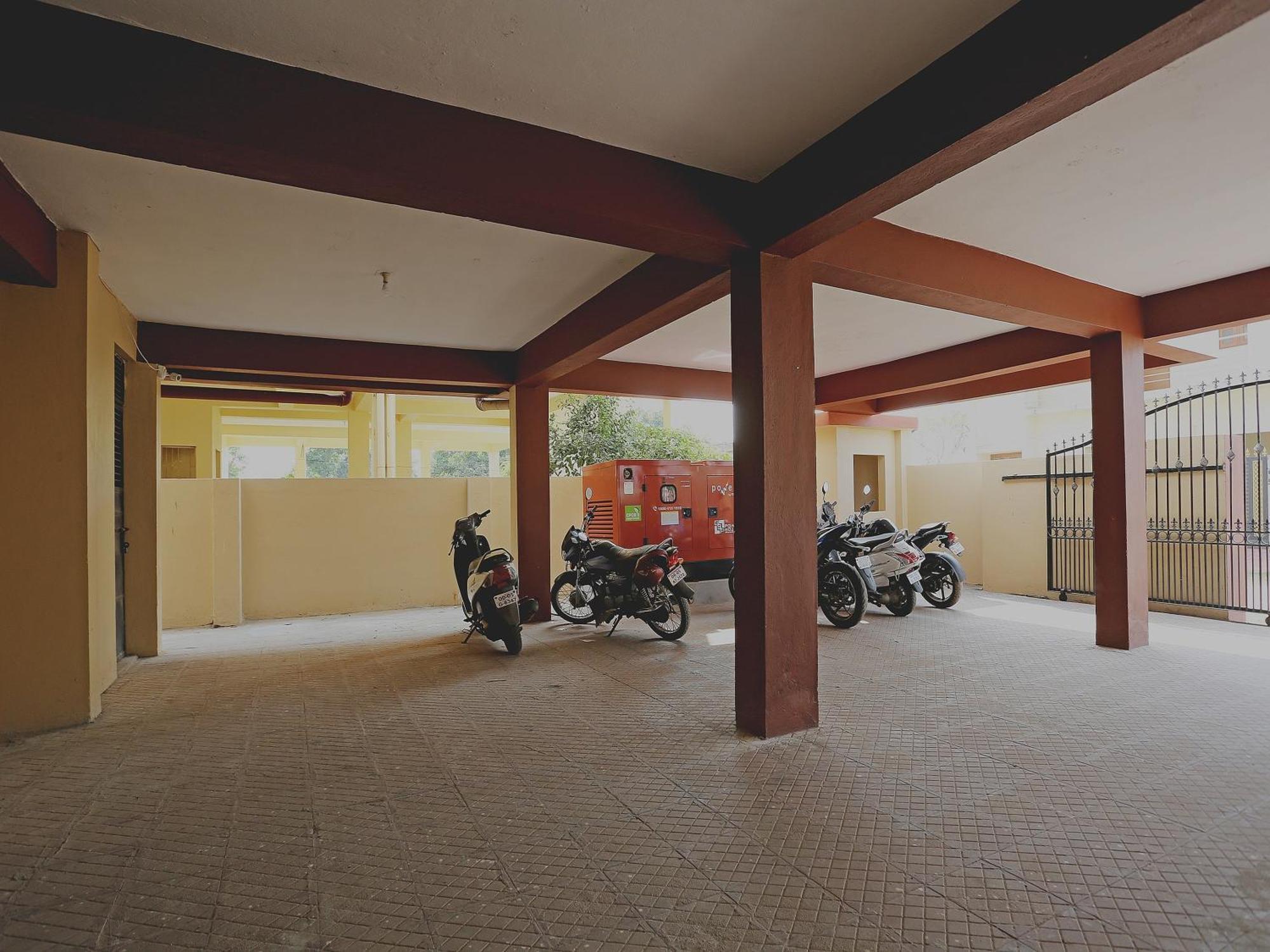 Oyo 17276 The Maple Tree Hotels Bhubaneswar Zewnętrze zdjęcie